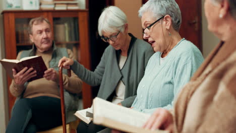 Beten,-Gottesdienst-Und-Diskussion-Mit-Menschen