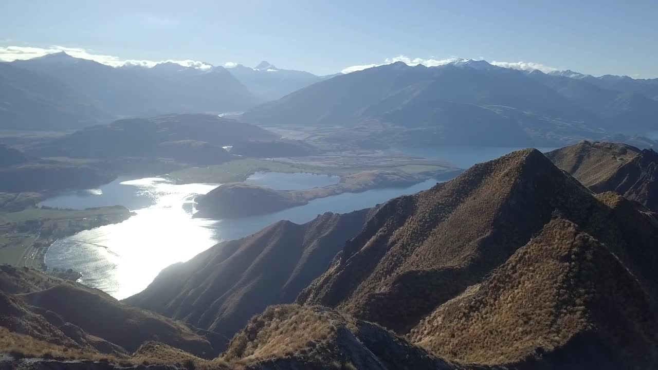 산과 호수 풍경