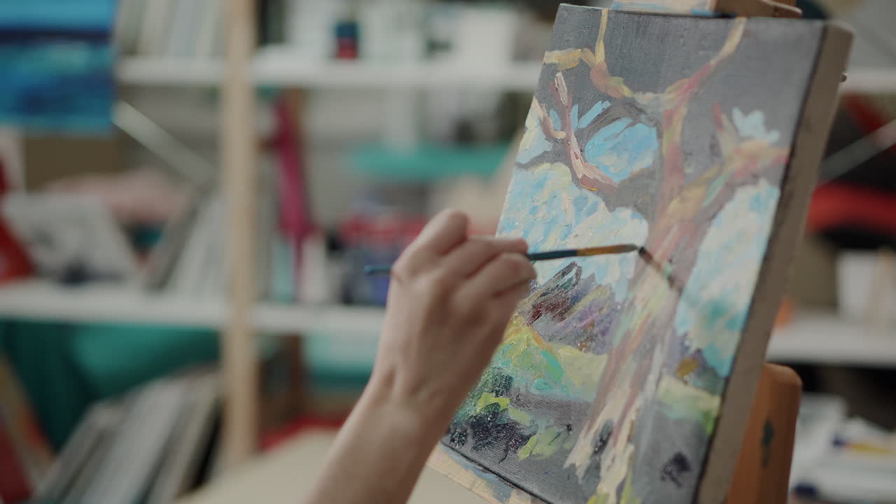 artista pintando un paisaje