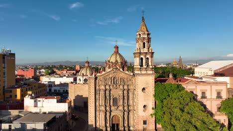 drone footage of the "templo de nuestra señora del carmen" in san luis potosí, méxico