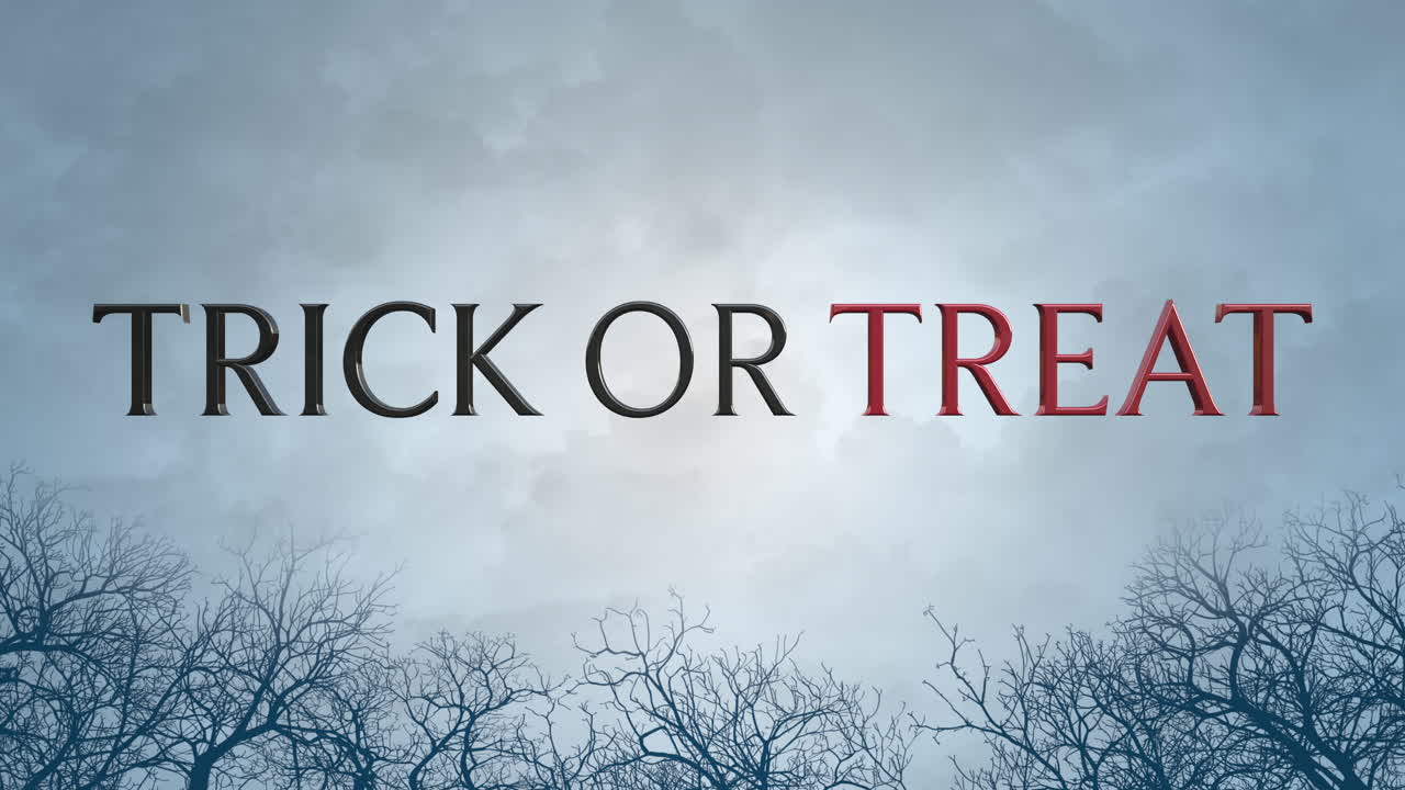 truco o trato con viejos árboles del bosque en la noche