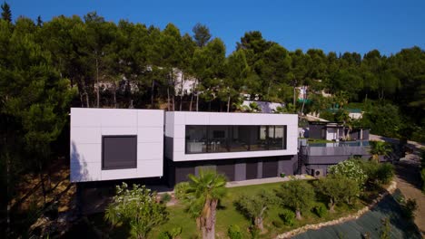 Aerial-View-of-Automated-Villa-Welcoming-Homeowner-with-Seamless-Domotics