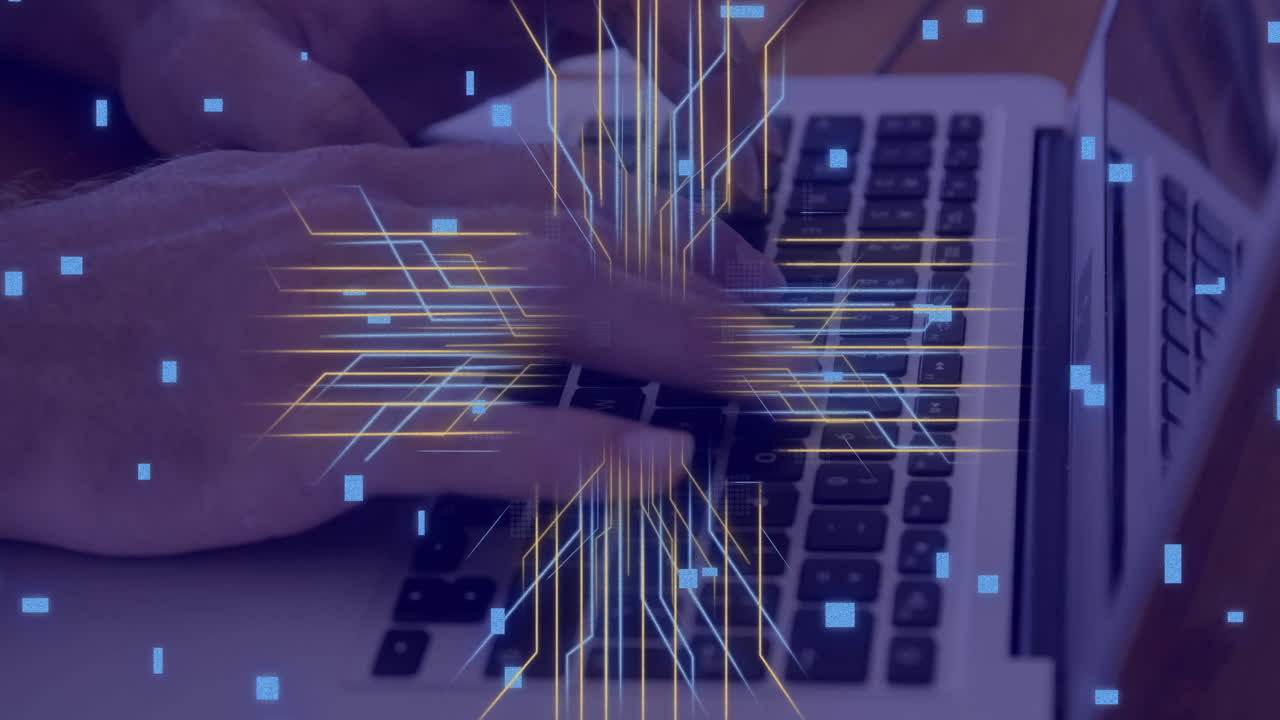 animación de placa de circuito con procesamiento de datos sobre hombre caucásico usando portátil