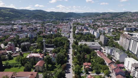 banja luka skyline: lush city aerial panorama over grand avenue