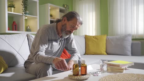 el anciano enfermo está preocupado e incómodo por los problemas de salud en casa.
