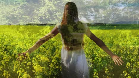 mujer caminando en un campo de flores