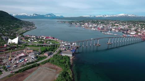 Brücke-Der-Stadt-Tromsø,-Norwegen-Luftaufnahmen