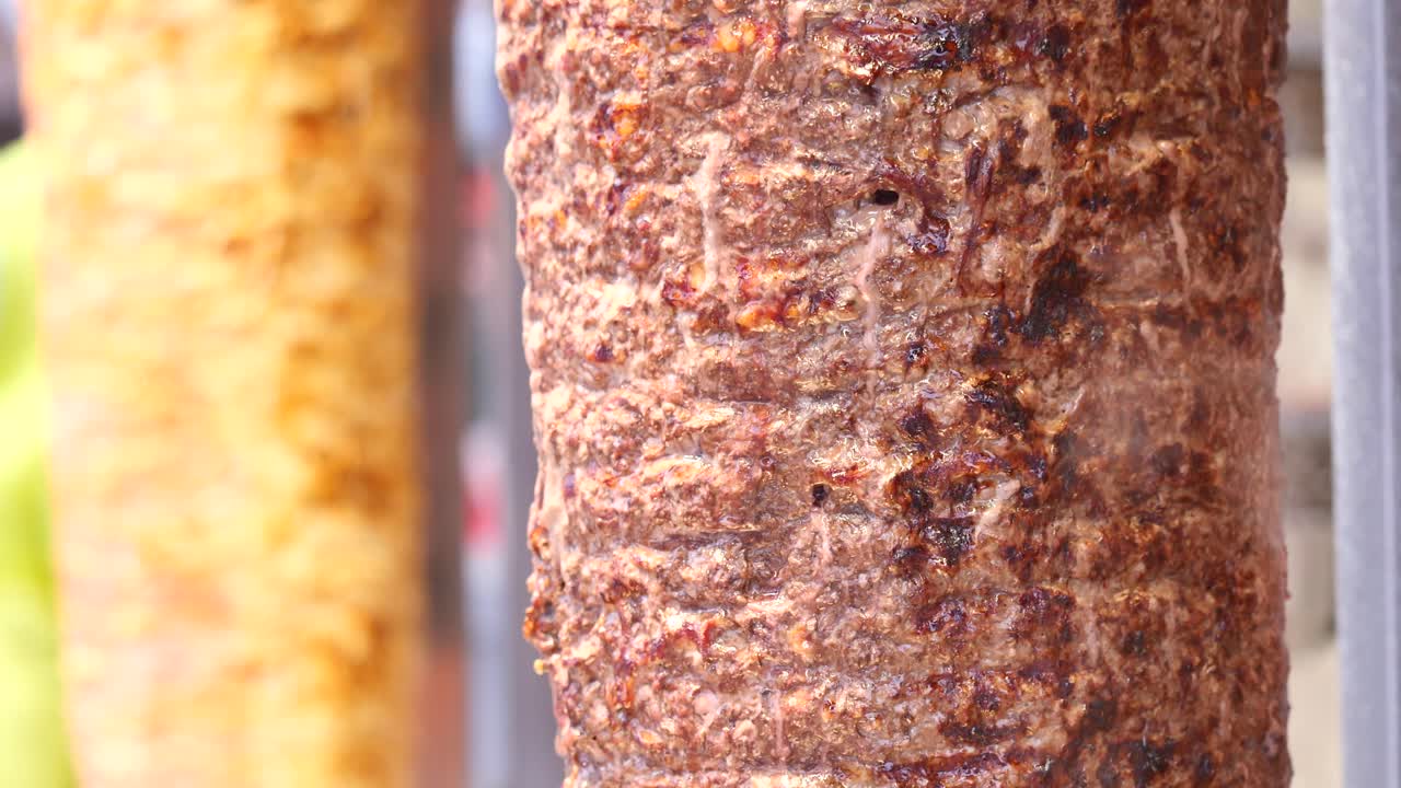 Squisito kebab grigliato