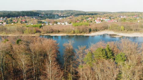 Toma-Del-Lago-Y-El-Bosque-Otomin