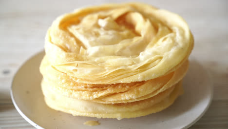 Masa-Roti-Crujiente-Frita-Con-Leche-Condensada-Azucarada