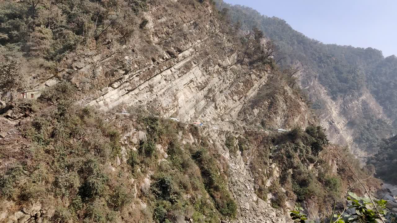 carretera peligrosa en nepal