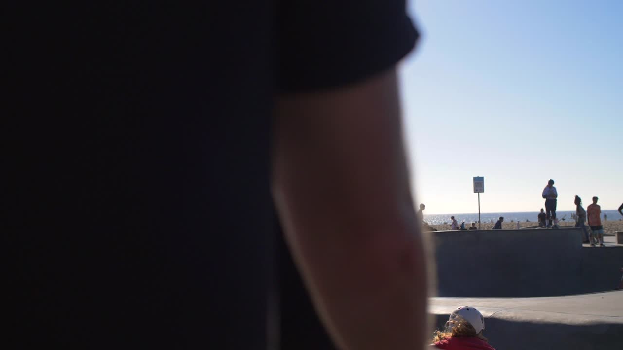 스케이트 공원에서 과거 군중 추적