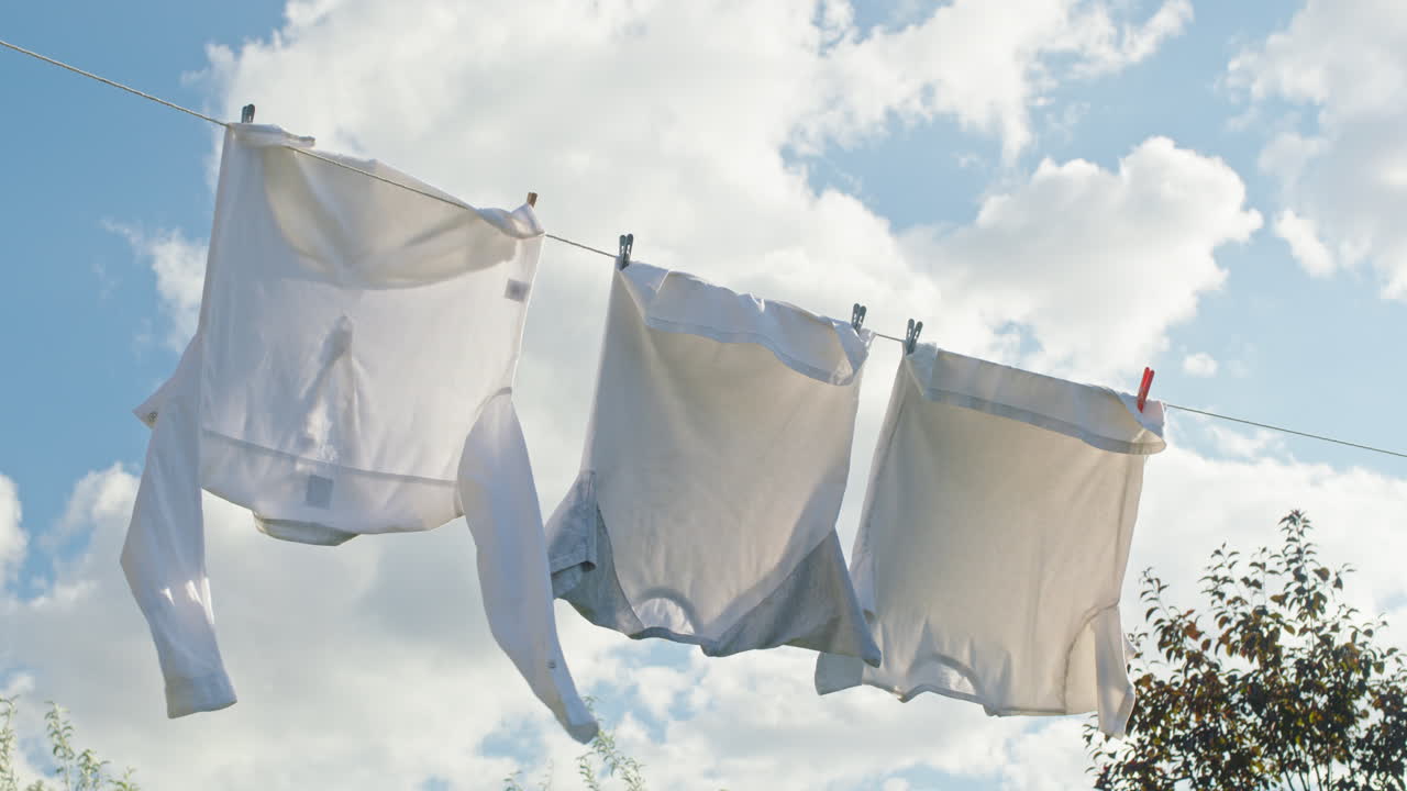 빨랫줄에 옷 건조