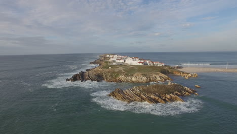 Beautiful-island-of-Baleal-in-Peniche,-Portugal