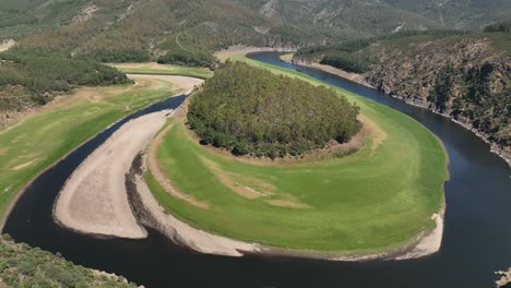 El-Meander-Melero-Einer-Der-Typischsten-Orte-Zum-Fotografieren-In-Las-Hurdes-Extremeña