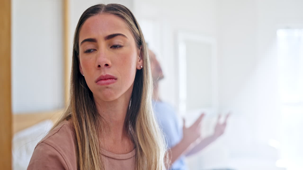 pareja frustrada, pelea y divorcio en conflicto