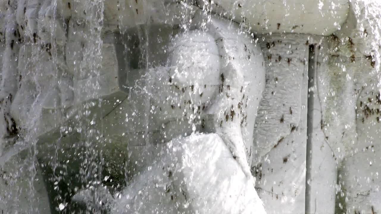 водяной брызг и мрамор