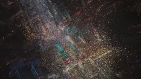 generando una vista de arriba hacia abajo de calles y edificios en metrópolis por la noche