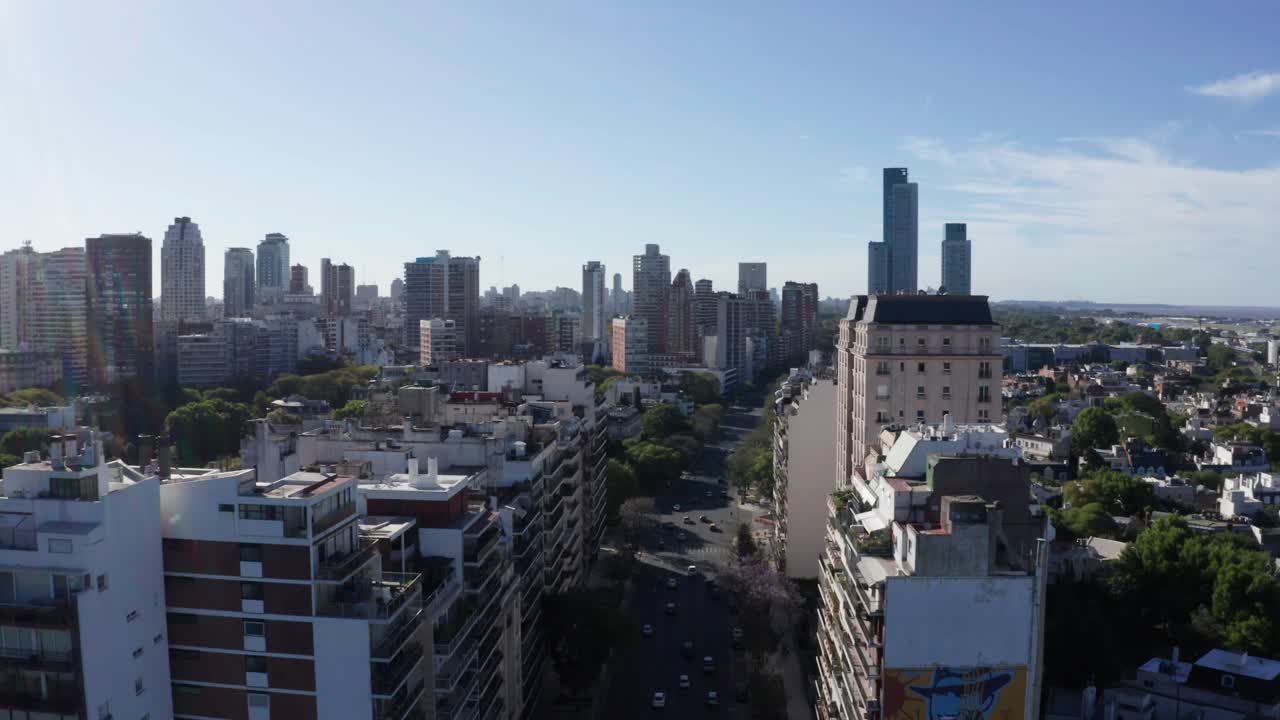 vista aérea de las calles y edificios del centro de buenos aires, argentina