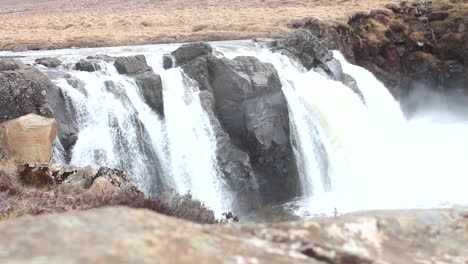 Cascada-En-Lunarreykjavalley-En-Islandia