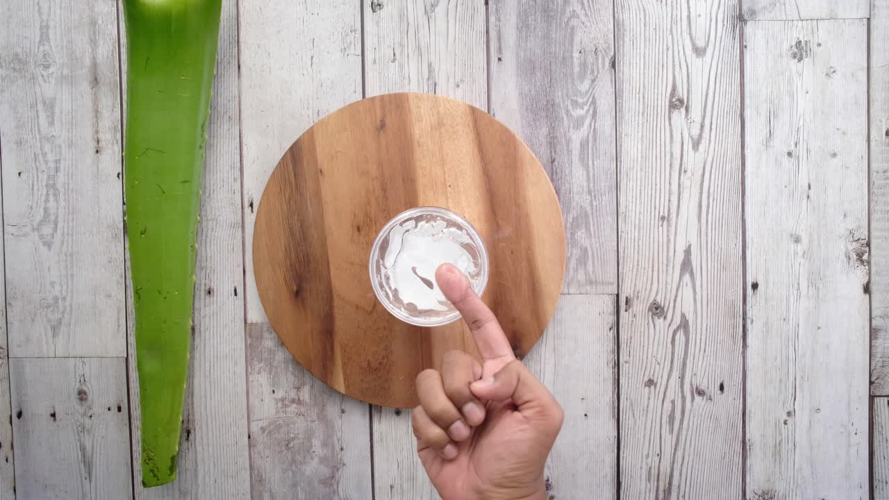preparación de gel de aloe vera para el tratamiento de la piel