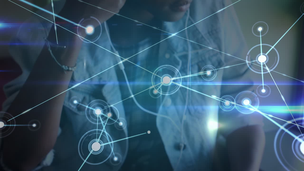 animación de la red de conexiones sobre hombres que usan teléfonos inteligentes