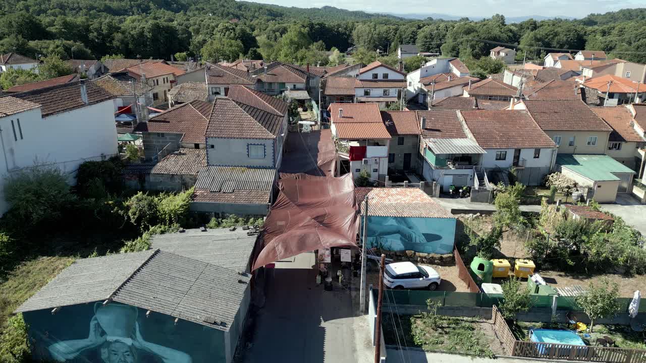 민족학 축제 기간 에 로노아 위 에 드론 도리 를 밀어 넣는 것 pereiro de aguiar lonoa spain