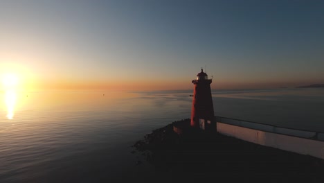 Amanecer-Simplemente-Increíble-En-El-Faro-De-Poolbeg-Cinematic-4k