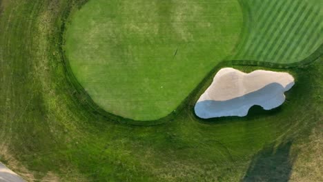 Golf-course-hole-with-flag