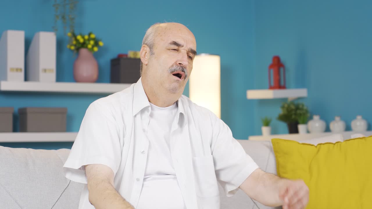 L'anziano che sviene. L'anziano sviene