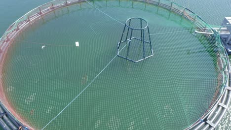 granja de peces flotante en el archipiélago finlandés