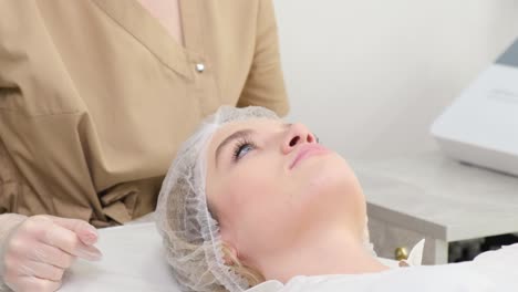 sesión de tratamiento facial
