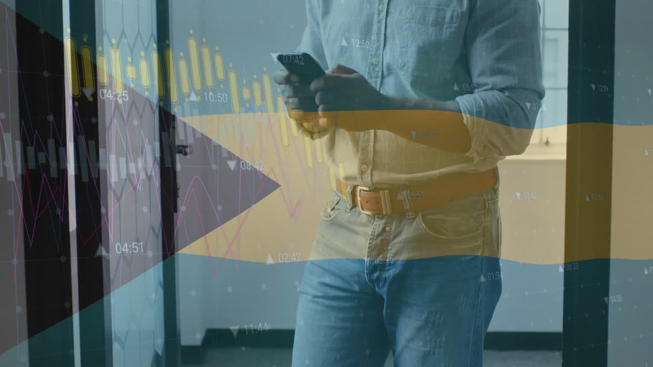 animación del procesamiento de datos financieros sobre un empresario caucásico que usa un teléfono inteligente