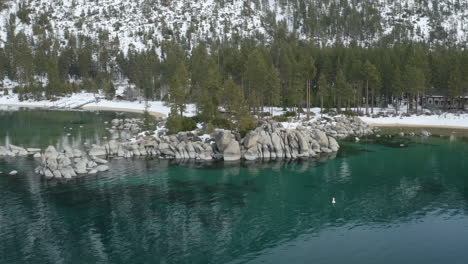 Luftaufnahme-über-Sand-Harbor-Lake-Tahoe-Von-Der-Wasserlinie-Aus