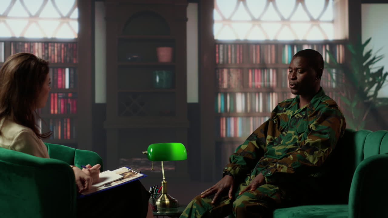 sesión de terapia de personal militar