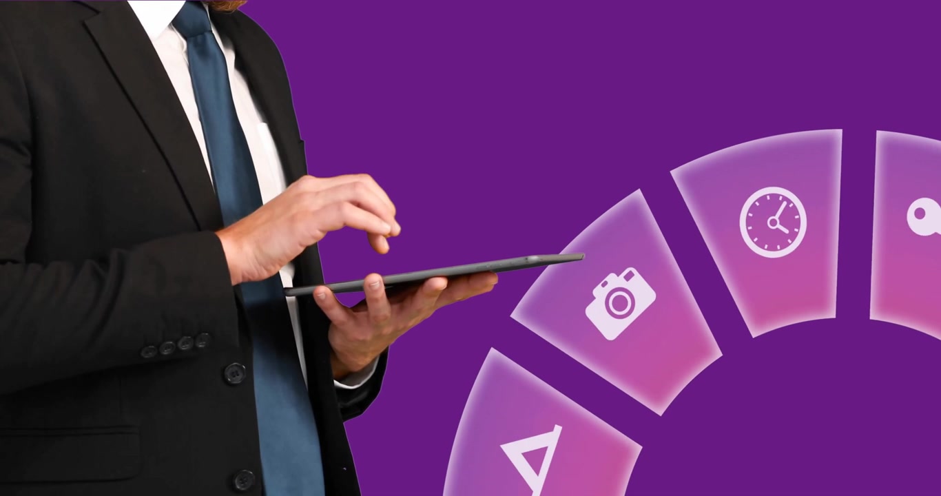 Animation af flere ikoner over midtersektionen af en forretningsmand, der scroller på en digital tablet.