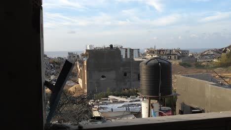 Die-Kamera-Zeigt-Die-Zerstörte-Stadt-Gaza-Während-Des-Krieges-Und-Zerstörte-Gebäude-Im-Israelischen-Hamas-Krieg-2023
