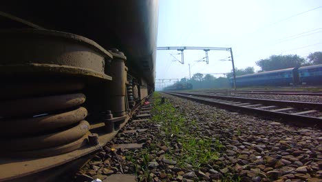 Vía-Férrea-Vista-Desde-El-Viaje-En-Tren-En-La-India-6