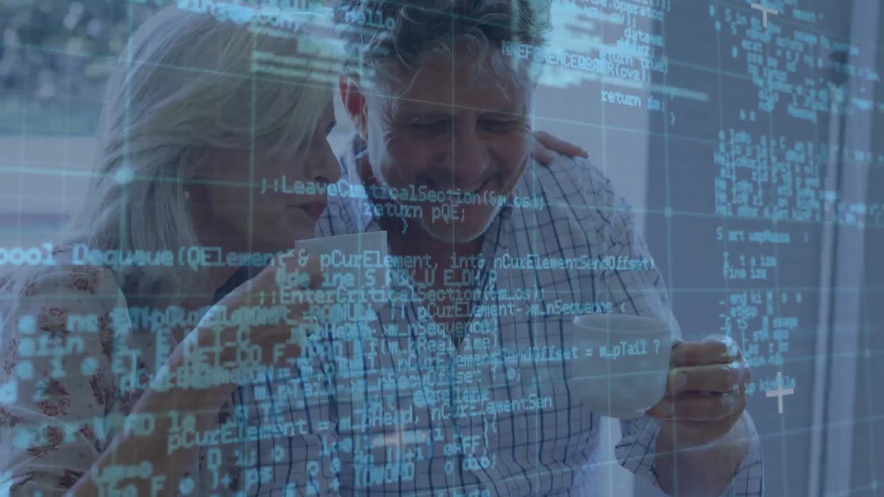 animación del procesamiento de datos sobre una pareja caucásica mayor bebiendo café.