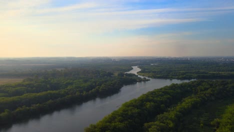 Drone-shot-flying-over-sidearms-of-the-Río-Uruguay-near-Concepción-del-Uruguay-in-Entre-Ríos,-Argentina