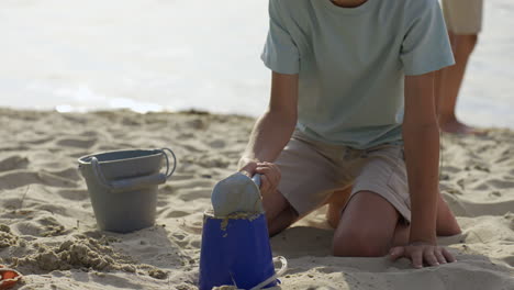 Niños-Jugando-En-La-Playa