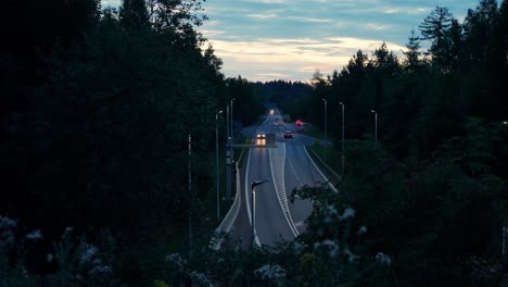 La-Carretera-Que-Atraviesa-El-Túnel-Hřebeč-Cerca-De-Koclířova