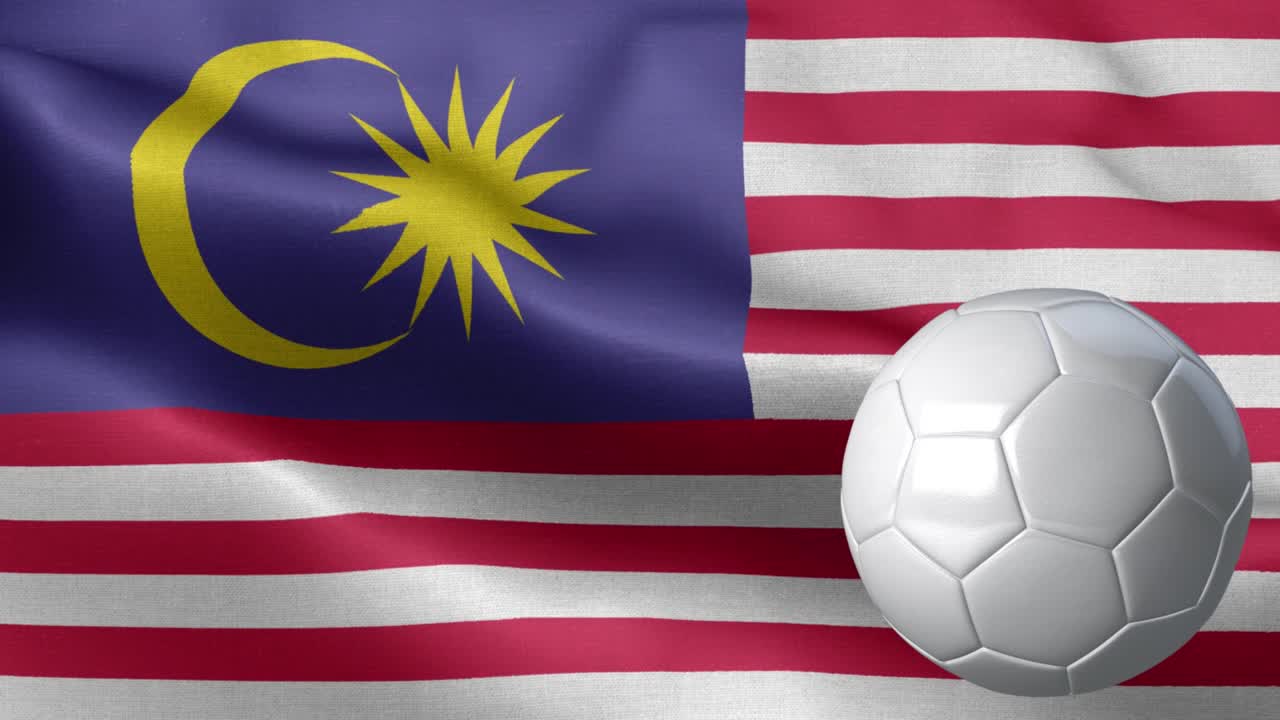 Bandiera della Malesia e pallone da calcio - Bandiera della Malesia ad alta definizione - Elementi ripetibili con motivo a onda della bandiera nazionale della Malesia - Texture in tessuto e loop infinito - Pallone da calcio e bandiera