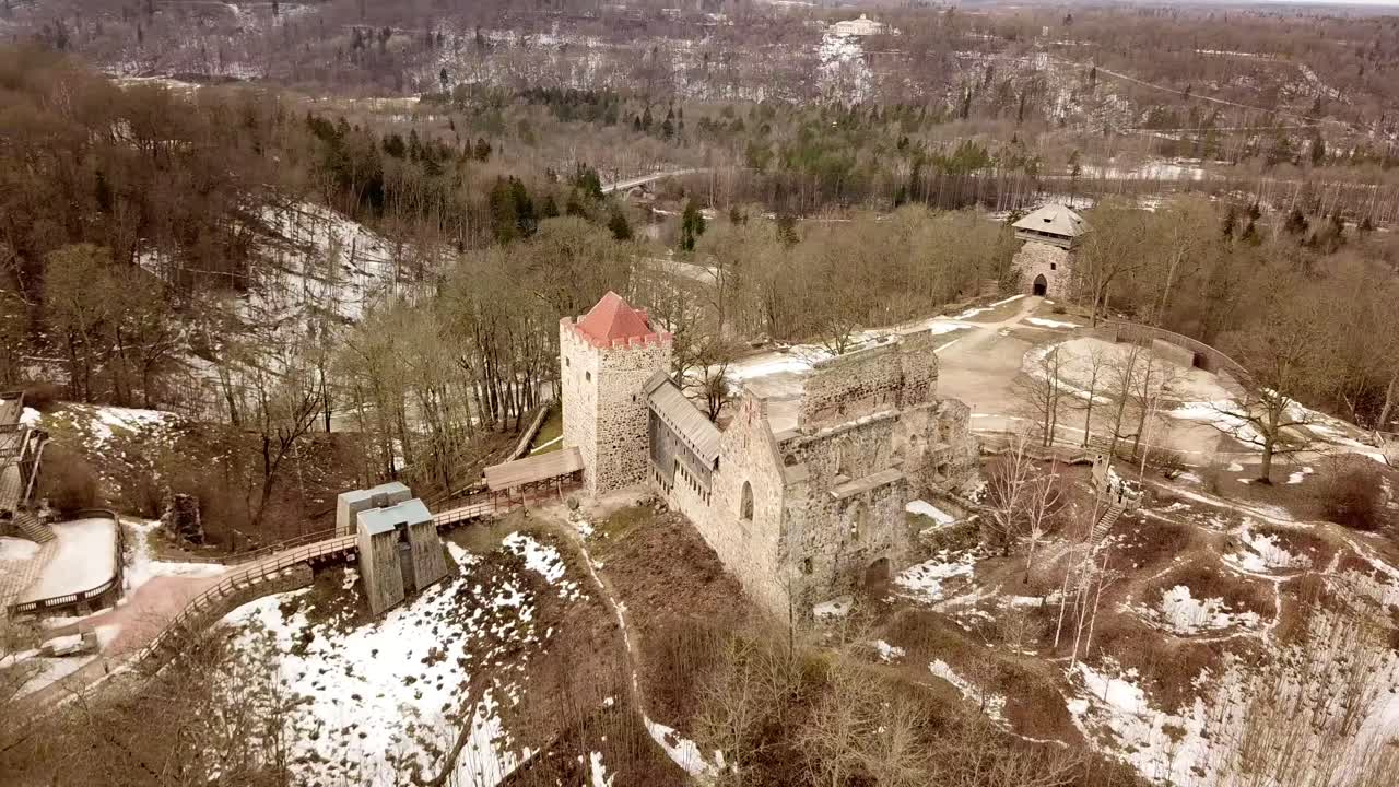 castillo de sigulda, letonia, estados bálticos, europa