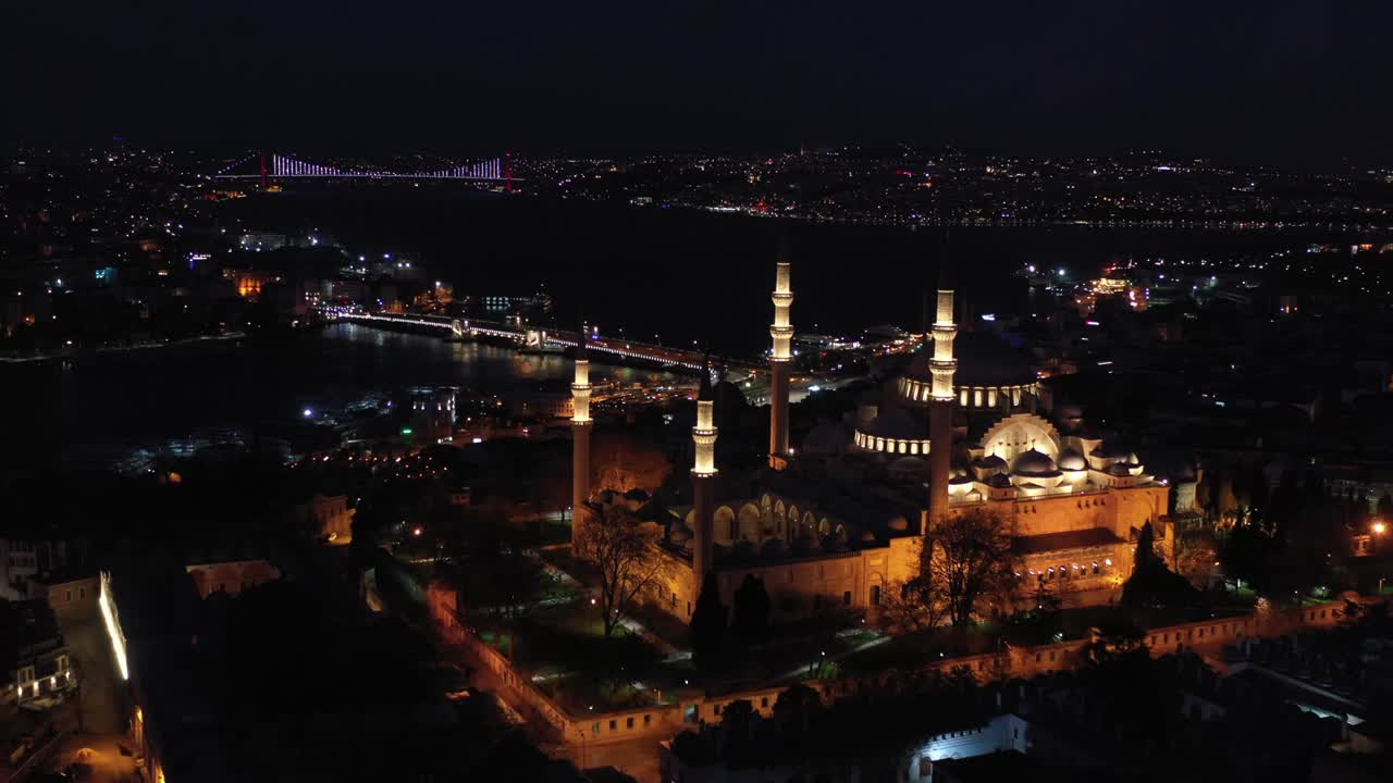 술레이마니 모스크와 이스탄불 시의 야간 항공상 2