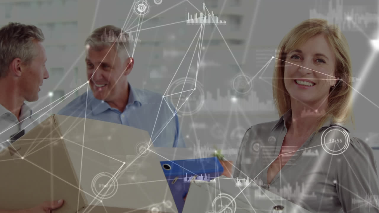 анимация сети связей через бизнесмена и бизнесменку с картонными коробками