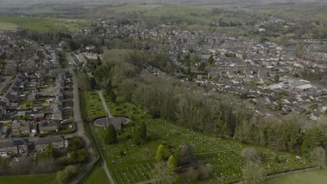 Bakewell-Town-Friedhof-Derbyshire-Dales-Luftlandschaft-Frühling