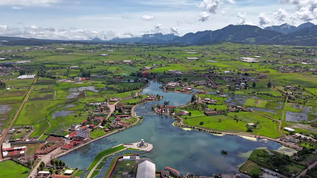 Puebla, Mexico Hyperlapse: Chignahuapan’s Green Fields and Water