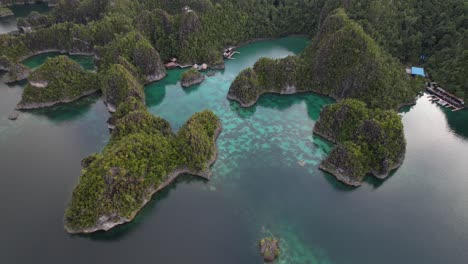 zooming out on the famous island piaynemo of raja ampat indonesia