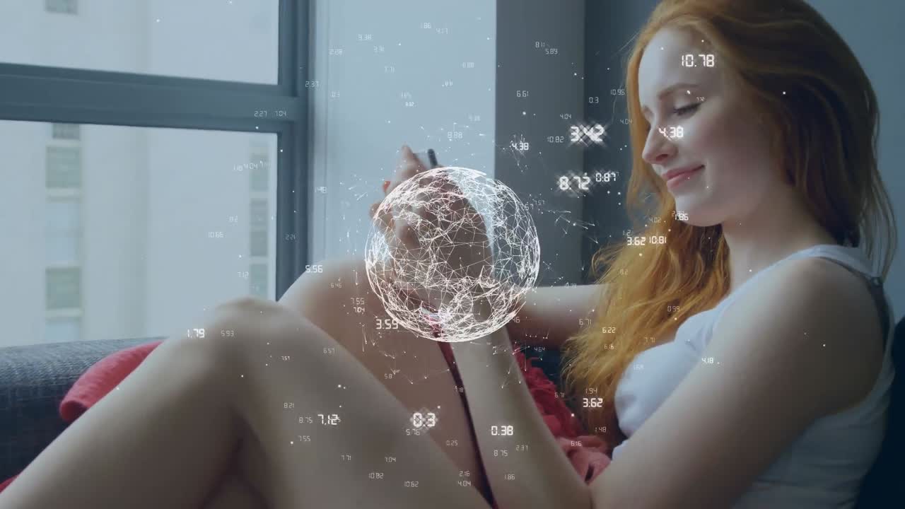 анимация цифрового глобуса и обработка данных над женщиной с помощью смартфона